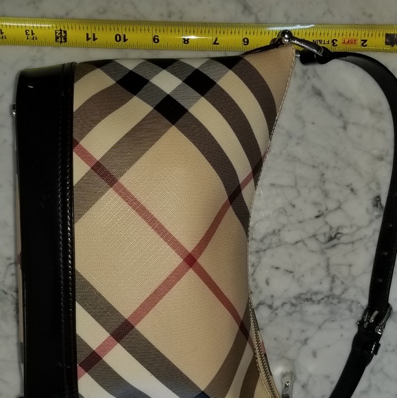 Burberry Collection - Picture 3 of 4